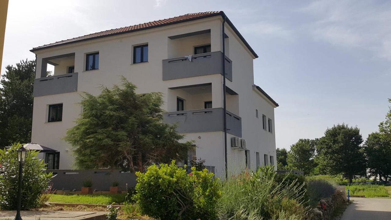 Apartments Artemis Baska  Bagian luar foto