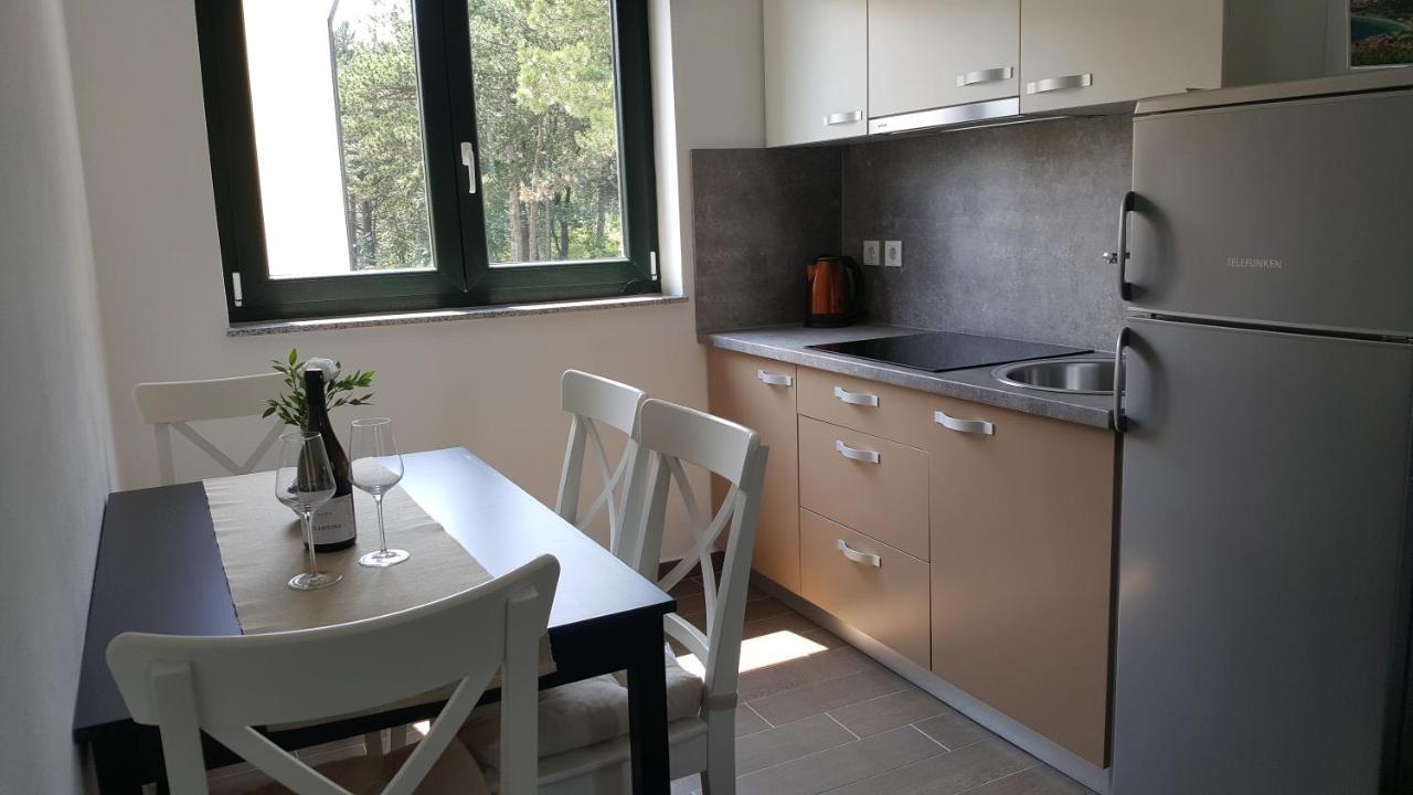 Apartments Artemis Baska  Bagian luar foto